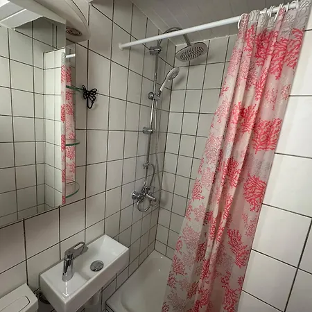 Monteurzimmer 1 - Little Afrika *