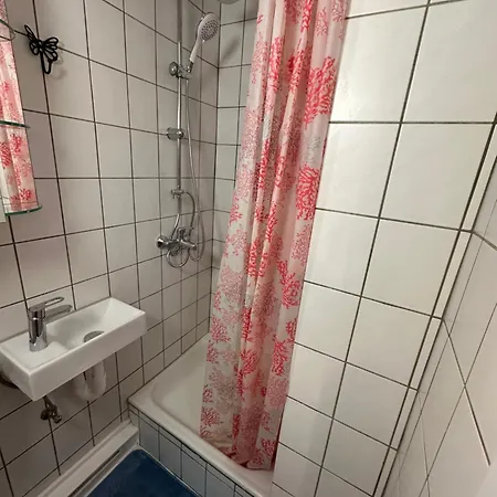 Monteurzimmer 1 - Little Afrika *